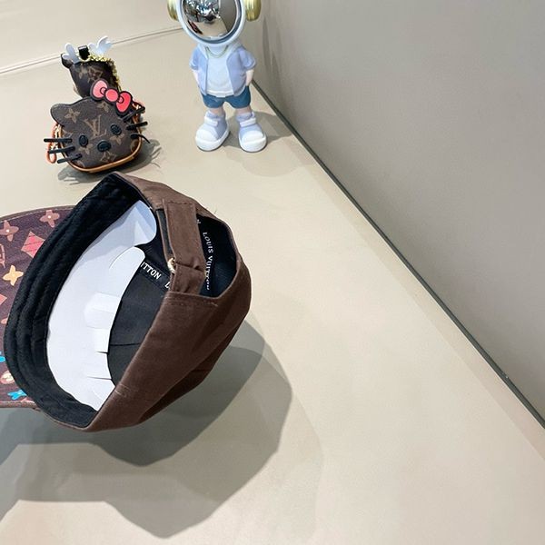 ルイヴィトン パチモン ポップなロゴデザインがお洒落 キャップ vus03346